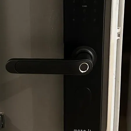 Queens Apartment Navodari