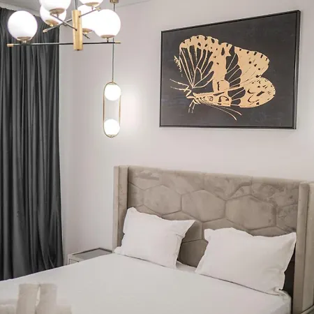 Queens Apartament *