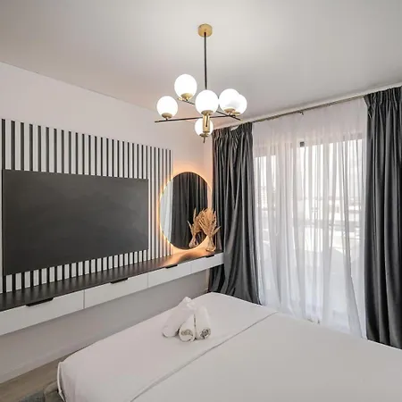 Queens Apartment Navodari