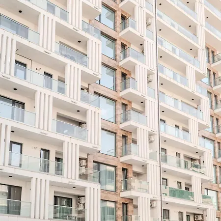 Queens Apartament